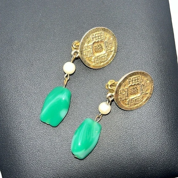 Vintage Kenneth Lane gold tone medallion faux pearl & jade dangly clip earrings